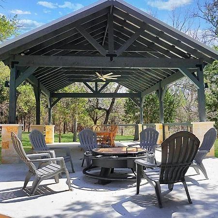 Fox Hollow - Tiny Home With Cypress Creek Access, Park Like Setting Wimberley Exterior foto