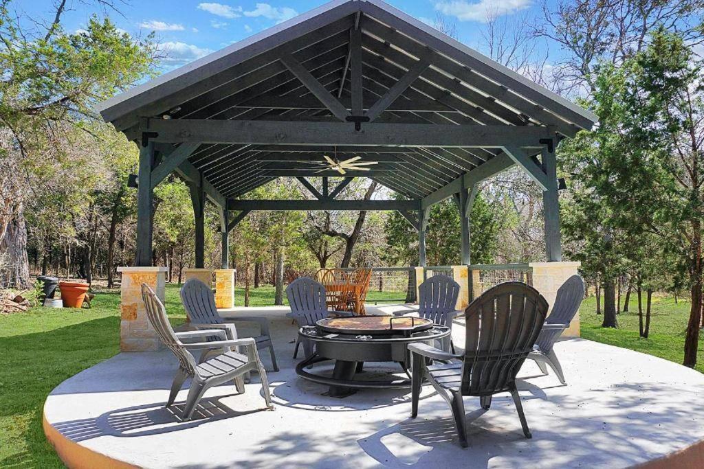 Fox Hollow - Tiny Home With Cypress Creek Access, Park Like Setting Wimberley Exterior foto